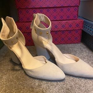 Nine West pumps